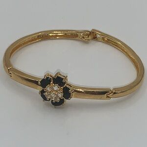 Black & White Staded Flower Rhinestones bracelet